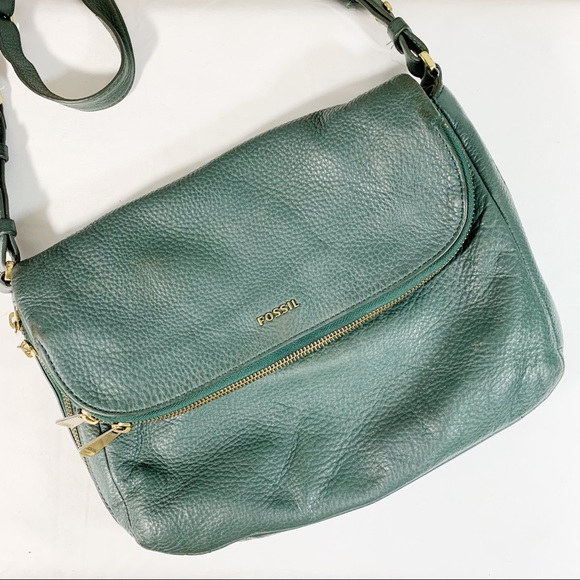 Fossil Handbags - 🛍 Vintage Fossil Leather Dark Green Crossbody